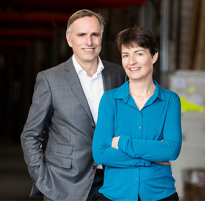 Die Geschwister Katja und Jan Bustorff, Geschäftsleitung und Inhaber:innen von bustorff 