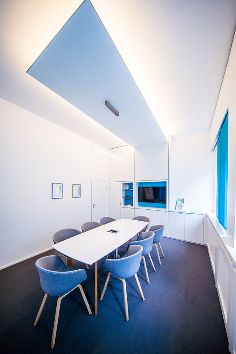Innenraum: Konferenz- und Showroom von Service Plus Innenraum: Konferenz- und Showroom von Service Plus