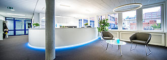 Empfangs- und Konferenzbereich von Service Plus